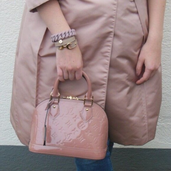 LIKE NEW - Louis Vuitton Monogram Vernis Alma BB - Picture 11 of 13